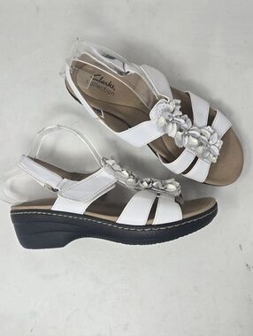 Clarks White Floral Open Toe Strappy Slingback Comfort Sandals Women's Size 8